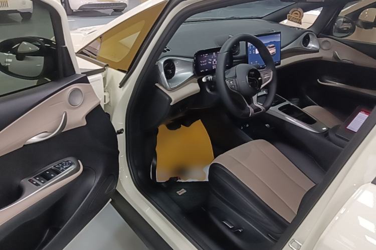 Used BYD Dolphin 2025 Smart Drive Version 420 km Freedom Edition Driver Seat