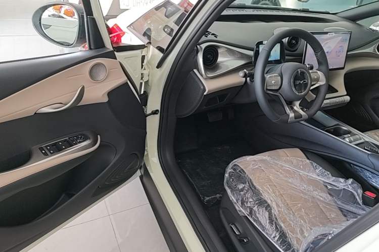 Used BYD Dolphin 2025 420km Free Edition Driver Seat