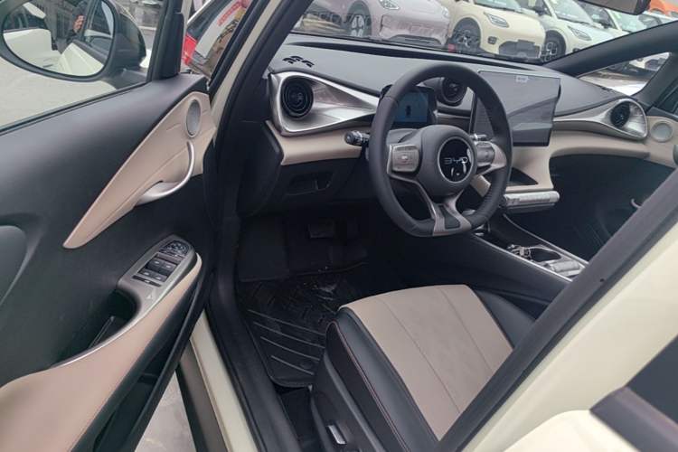 Used BYD Dolphin 2025 420km Free Edition Driver Seat