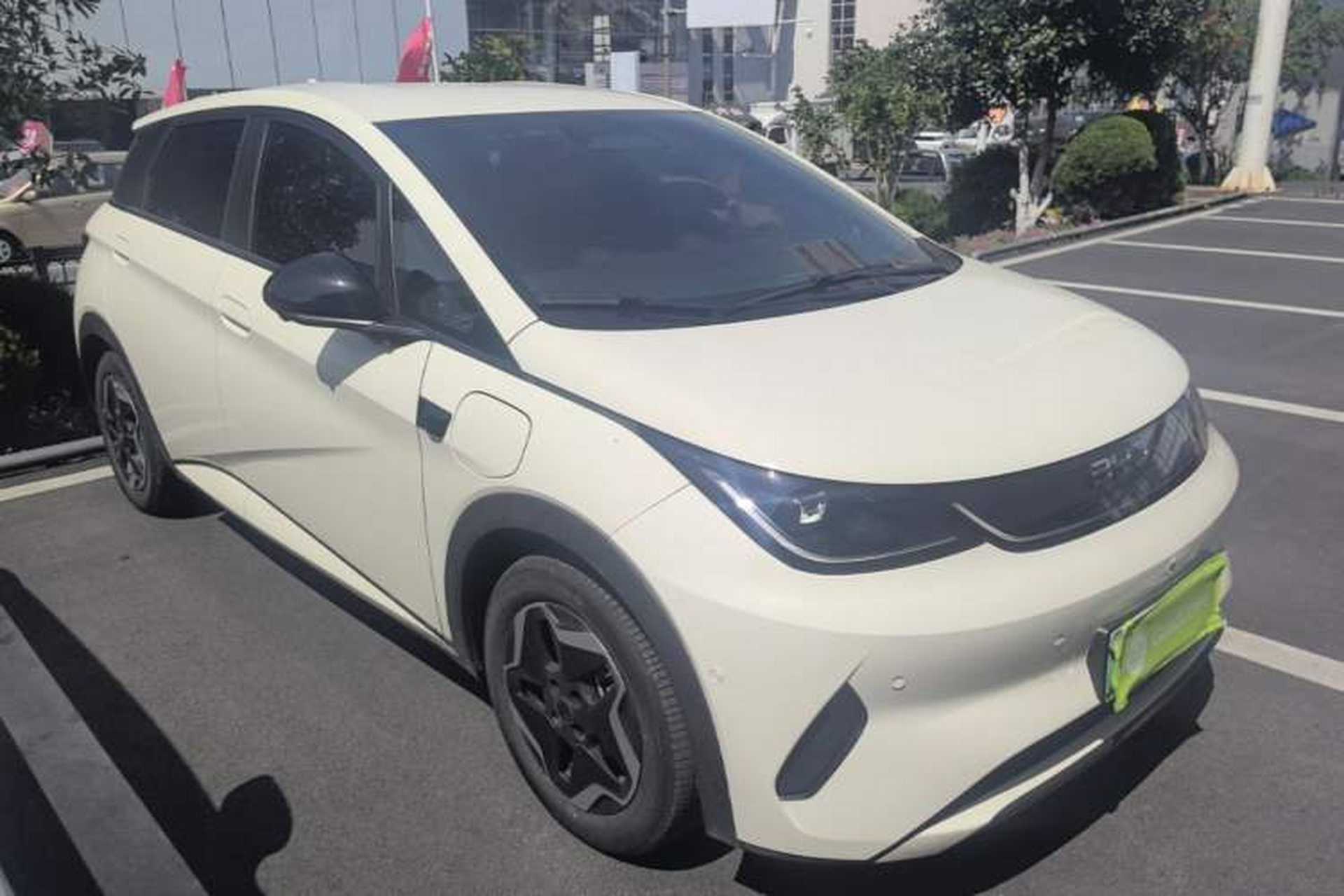 Used BYD Dolphin 2025 Smart Drive Version 420 km Freedom Edition Exterior 1