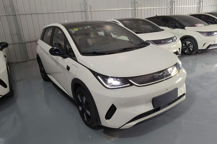 Used BYD Dolphin 2025 Intelligent Driving Version 410 km Fashion Edition Exterior 1