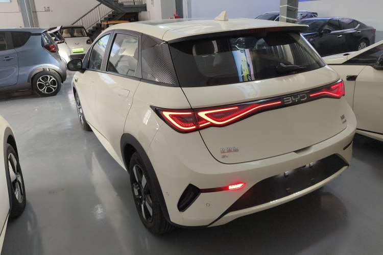 Used BYD Dolphin 2025 Intelligent Driving Version 410 km Fashion Edition Exterior 2