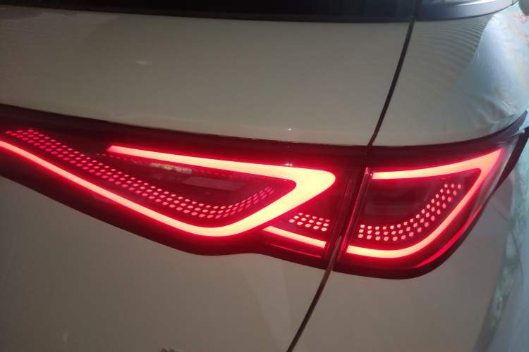 Used BYD Dolphin 2025 Smart Drive Version 420 km Freedom Edition Exterior 3