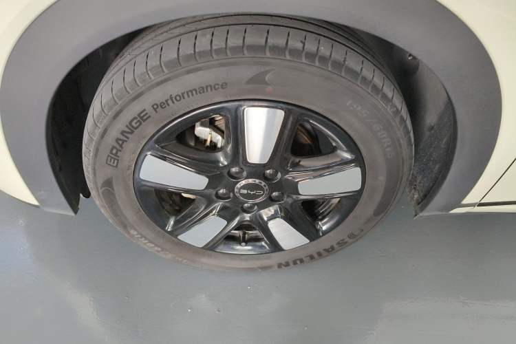 Used BYD Dolphin 2025 Intelligent Driving Version 410 km Fashion Edition Exterior 4