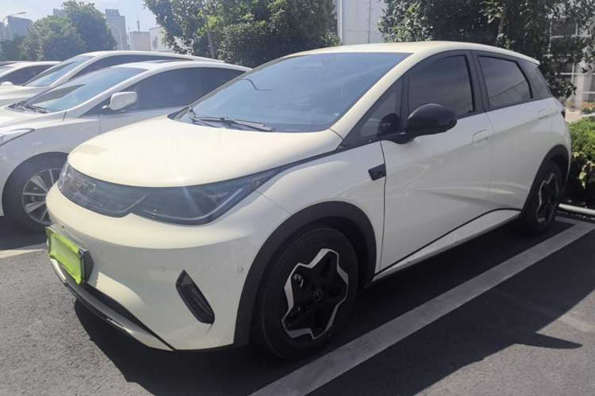 Used BYD Dolphin 2025 Smart Drive Version 420 km Freedom Edition Front Left 45 Deg