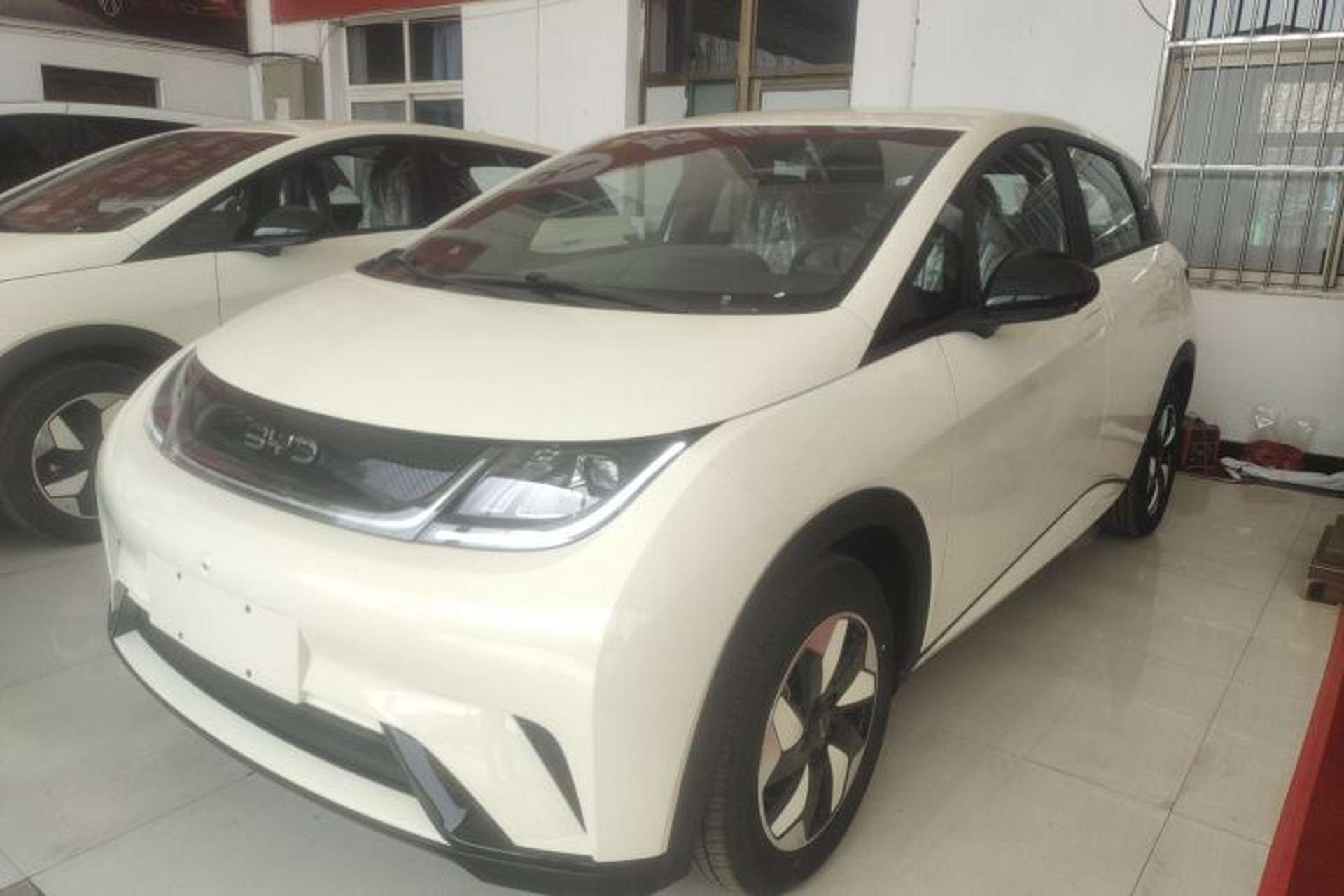 Used BYD Dolphin 2025 420km Free Edition Front Left 45 Deg
