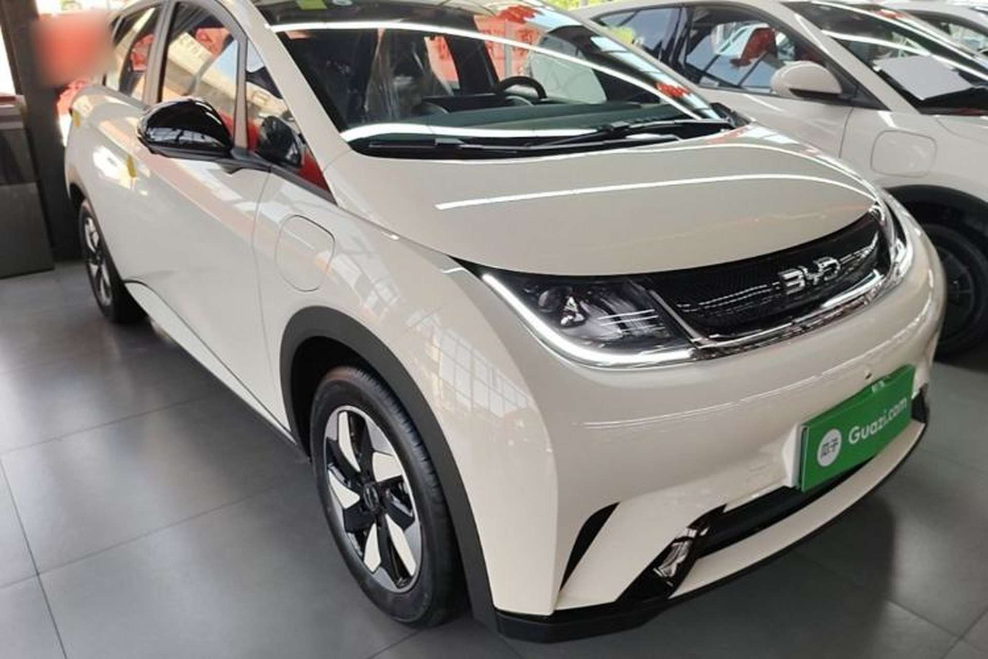Used BYD Dolphin 2025 420km Free Edition Front Right 45 Deg