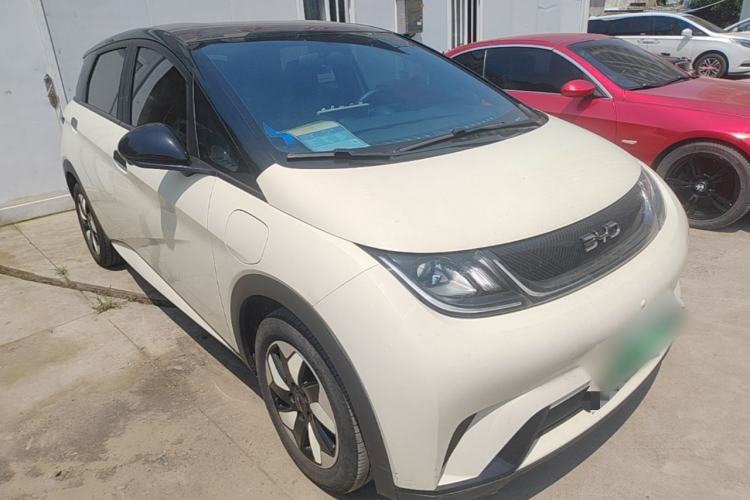 Used BYD Dolphin 2025 420km Free Edition Front Right 45 Deg