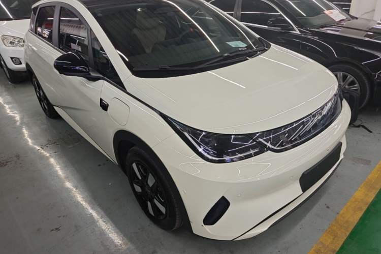 Used BYD Dolphin 2025 Intelligent Driving Version 410 km Fashion Edition Front Right 45 Deg