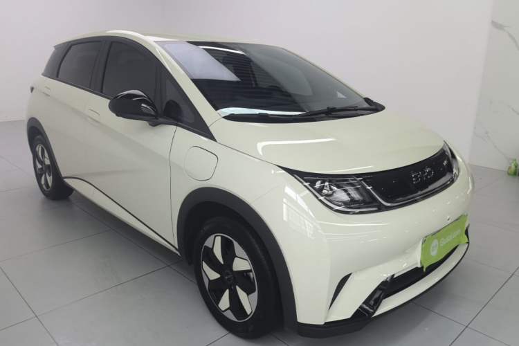 Used BYD Dolphin 2025 420km Free Edition Front Right 45 Deg