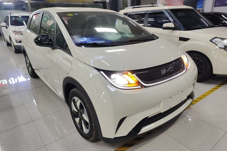 Used BYD Dolphin 2025 420km Free Edition Front Right 45 Deg