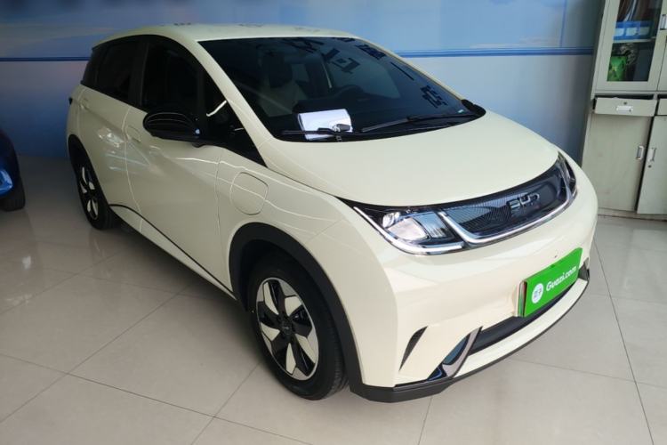 Used BYD Dolphin 2025 420km Free Edition Front Right 45 Deg