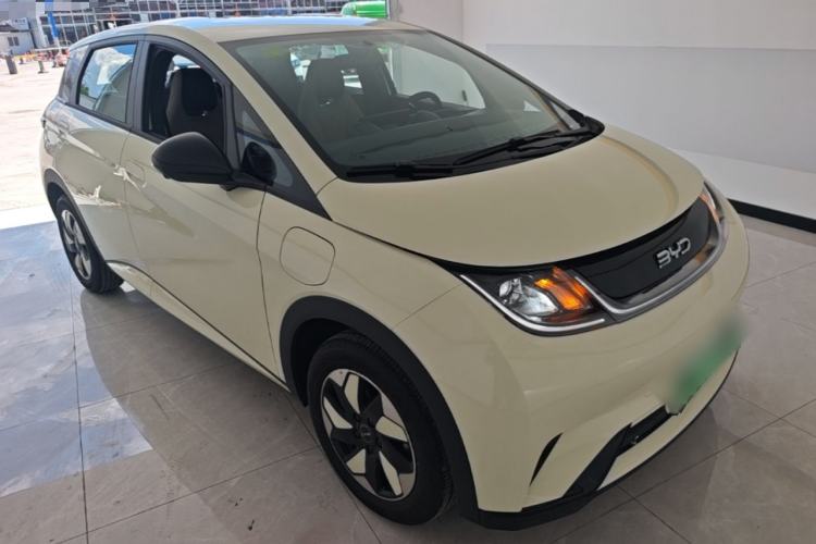 Used BYD Dolphin 2025 420km Free Edition Front Right 45 Deg