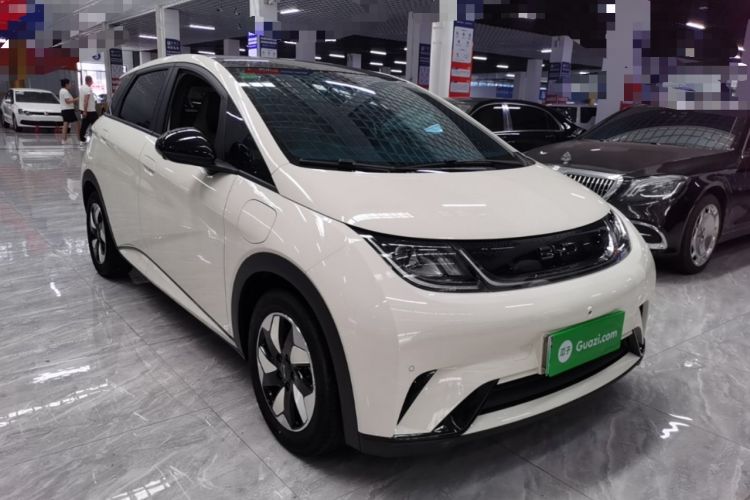Used BYD Dolphin 2025 420km Fashion Edition Front Right 45 Deg