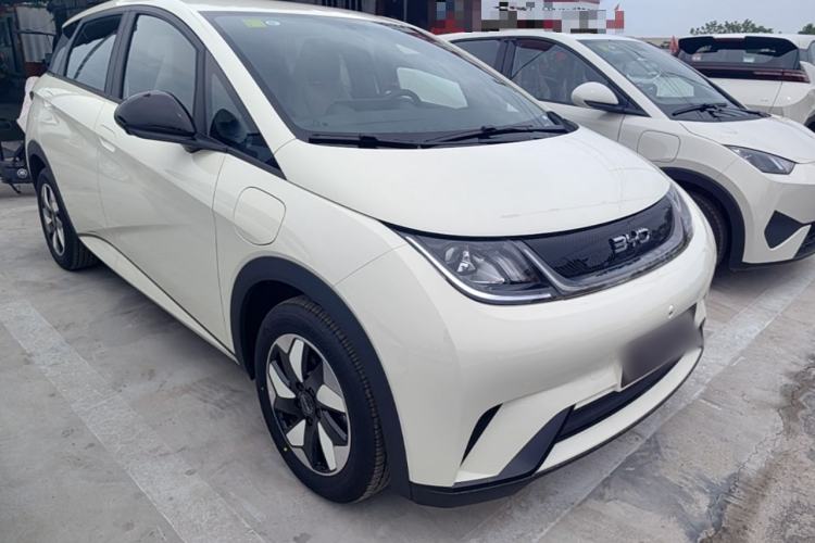 Used BYD Dolphin 2025 420km Free Edition Front Right 45 Deg
