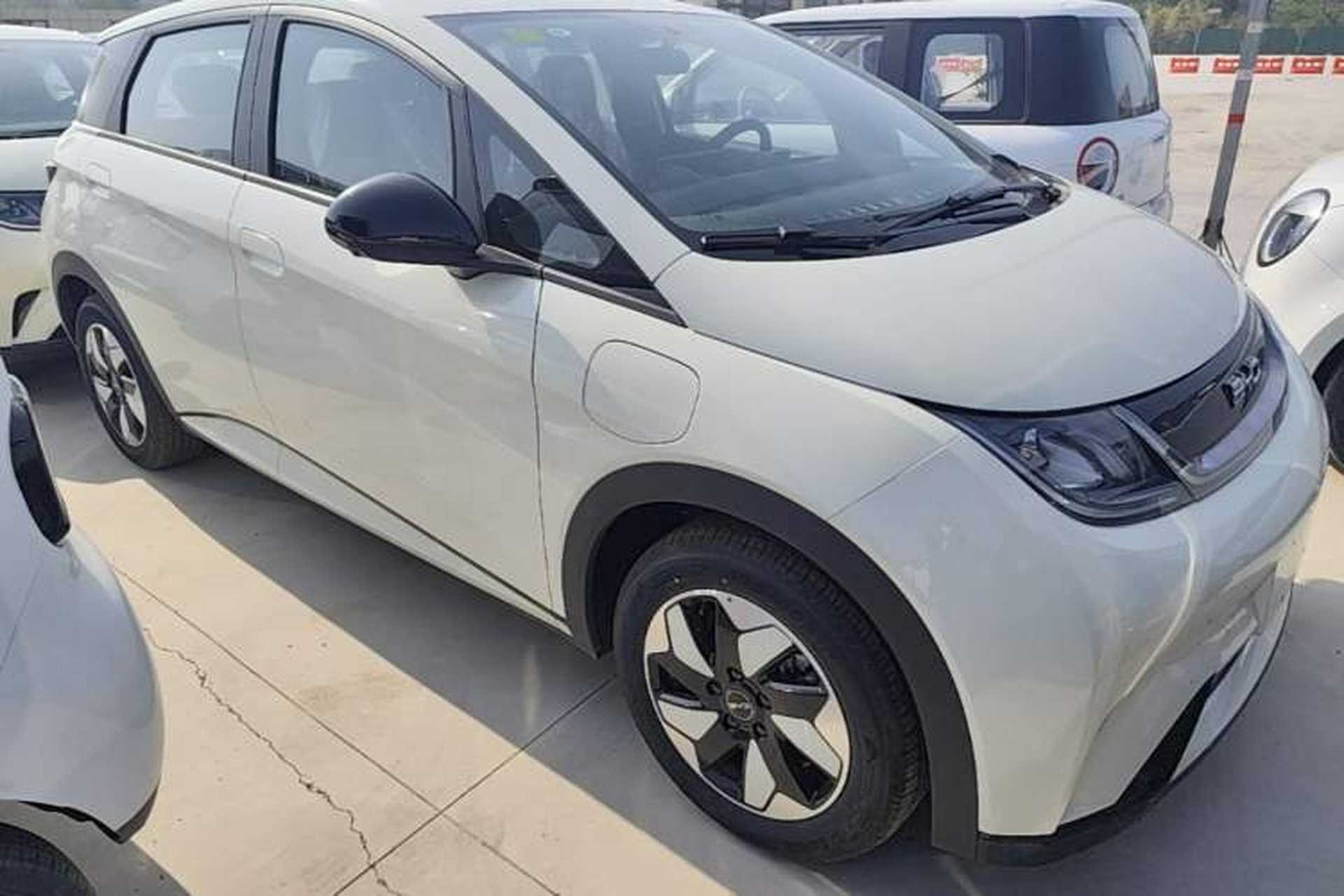 Used BYD Dolphin 2025 420km Free Edition Front Right 45 Deg