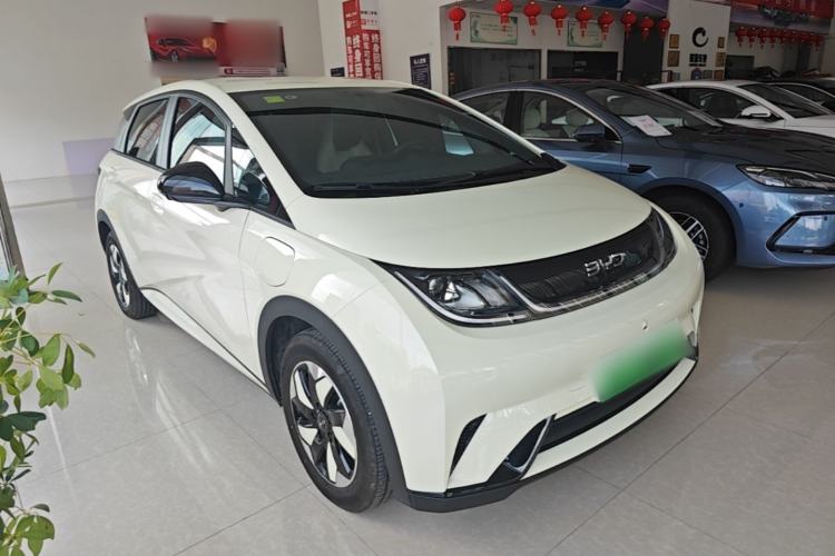 Used BYD Dolphin 2025 420km Free Edition Front Right 45 Deg