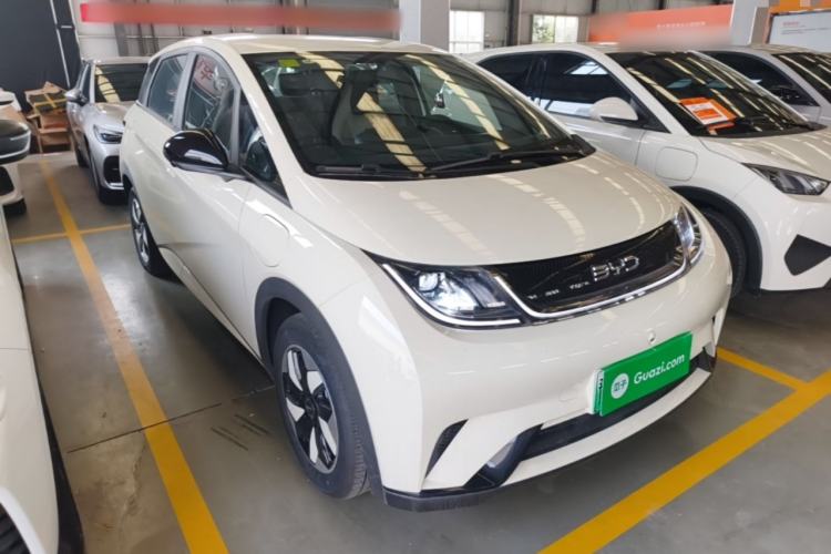 Used BYD Dolphin 2025 420km Free Edition Front Right 45 Deg