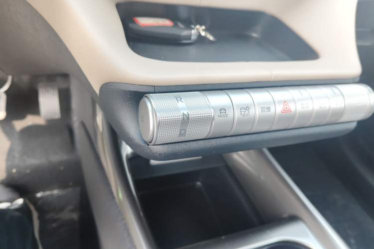 Used BYD Dolphin 2025 420km Free Edition Gear Lever