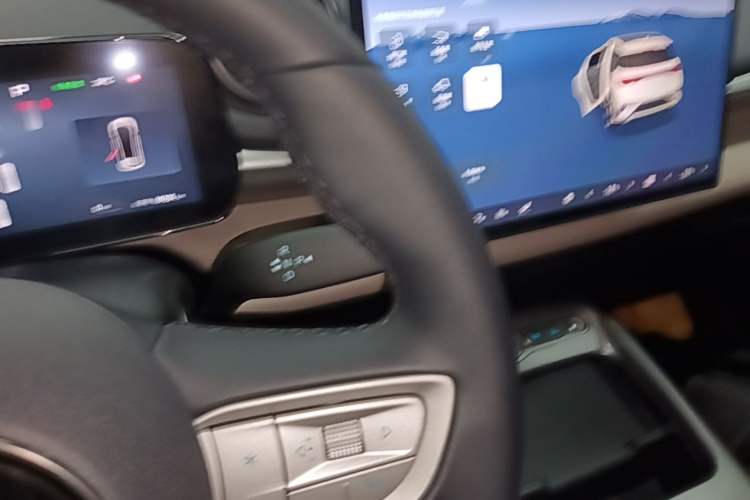 Used BYD Dolphin 2025 Smart Drive Version 420 km Freedom Edition Gear Lever