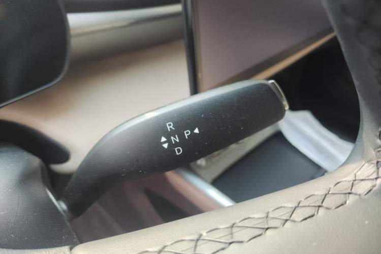 Used BYD Dolphin 2025 Smart Drive Version 420 km Freedom Edition Gear Lever