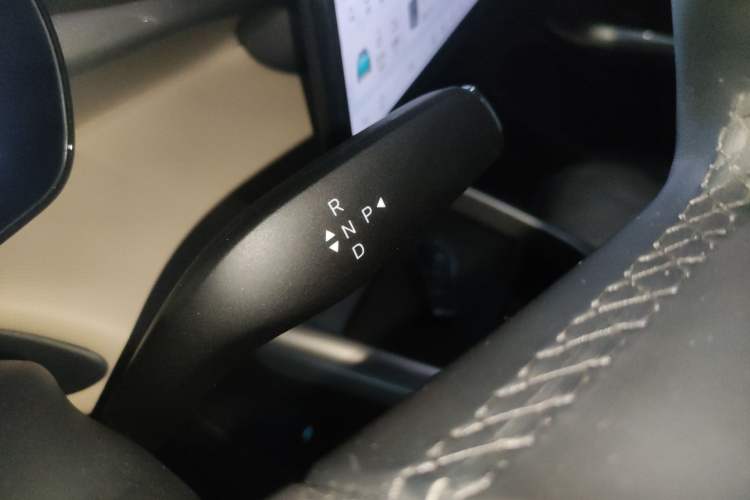 Used BYD Dolphin 2025 Smart Drive Version 420 km Freedom Edition Gear Lever