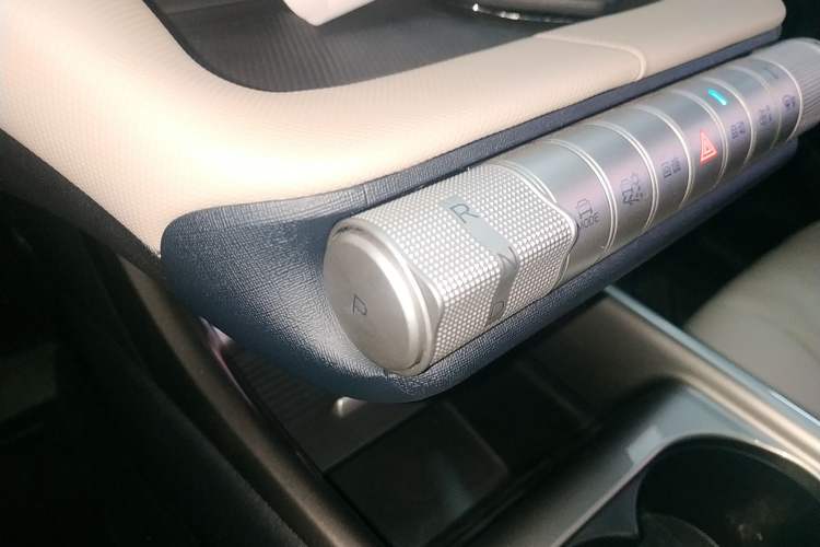 Used BYD Dolphin 2025 420km Free Edition Gear Lever