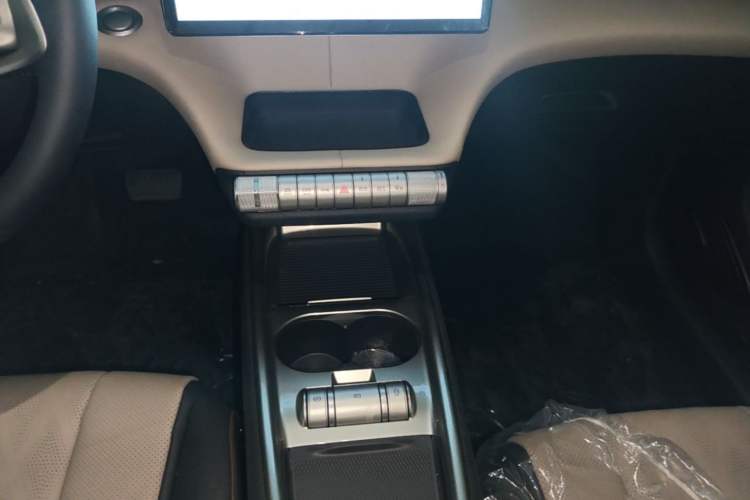 Used BYD Dolphin 2025 420km Free Edition Gear Lever