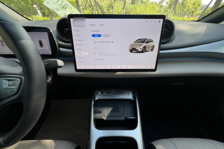 Used BYD Dolphin 2025 Intelligent Driving Version 410 km Fashion Edition Interior 1