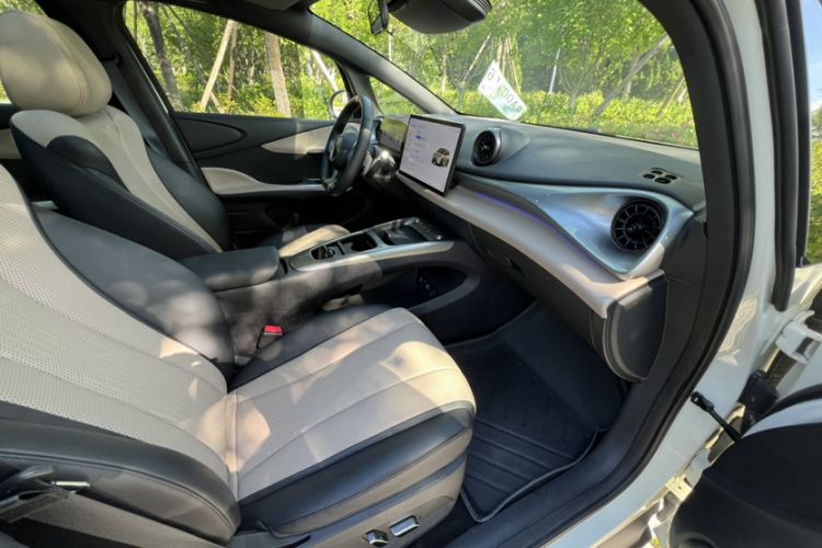 Used BYD Dolphin 2025 Intelligent Driving Version 410 km Fashion Edition Interior 10