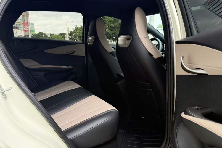 Used BYD Dolphin 2025 420km Free Edition Interior 5