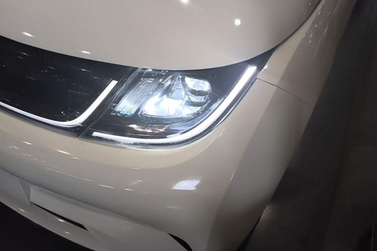 Used BYD Dolphin 2025 420km Free Edition Left Front Headlight