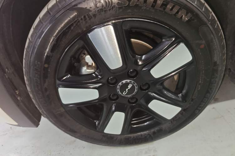 Used BYD Dolphin 2025 Intelligent Driving Version 410 km Fashion Edition Left Front Wheel Hub