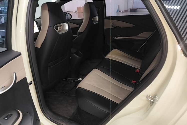 Used BYD Dolphin 2025 420km Free Edition Left Rear Seat