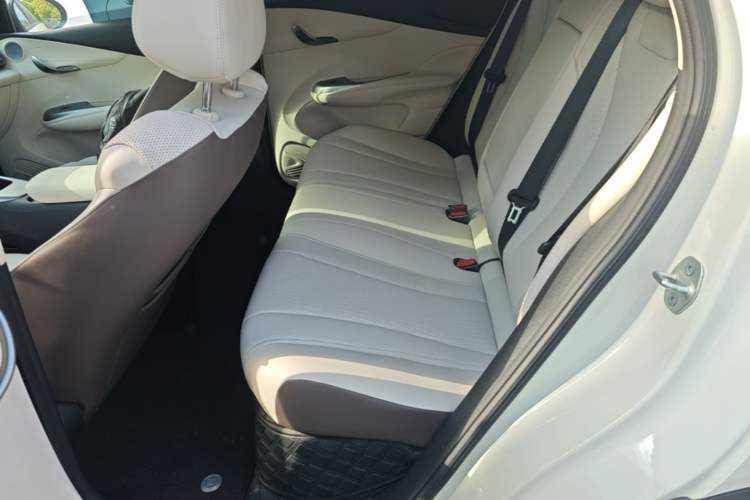 Used BYD Dolphin 2025 Intelligent Driving Version 410 km Fashion Edition Left Rear Seat