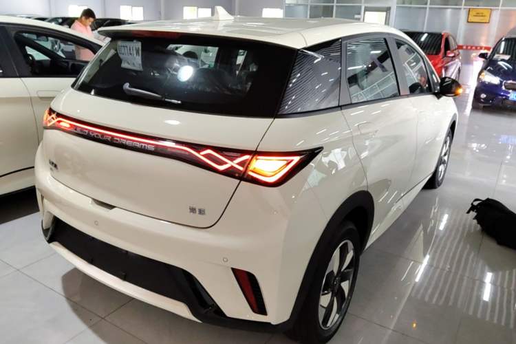 Used BYD Dolphin 2025 420km Free Edition Rear Right 45 Deg