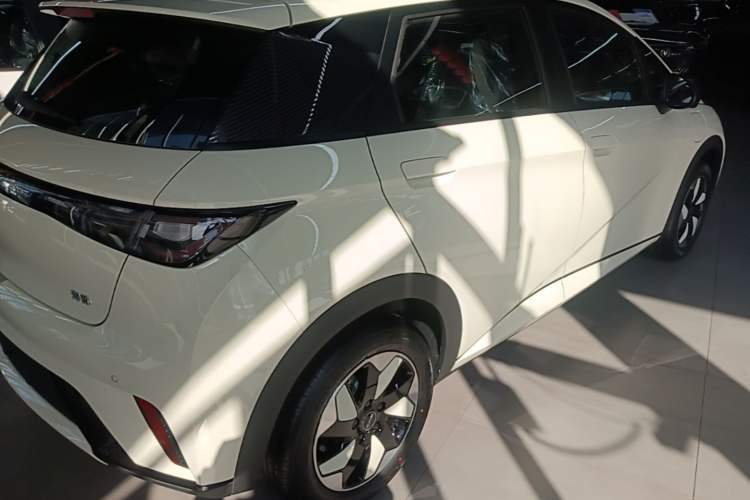 Used BYD Dolphin 2025 420km Free Edition Rear Right 45 Deg