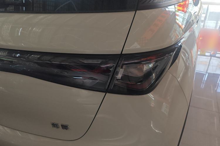 Used BYD Dolphin 2025 420km Free Edition Right Rear Taillight