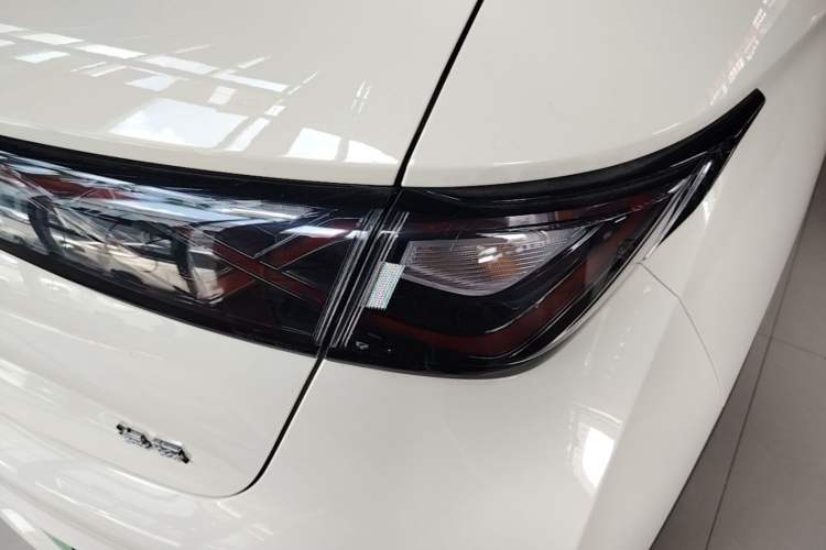 Used BYD Dolphin 2025 420km Free Edition Right Rear Taillight