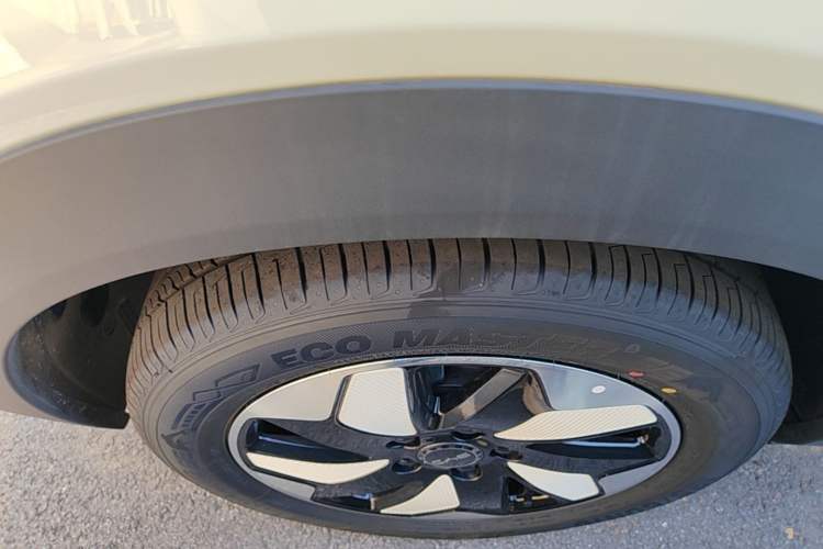 Used BYD Dolphin 2025 420km Free Edition Right Rear Wheel Hub