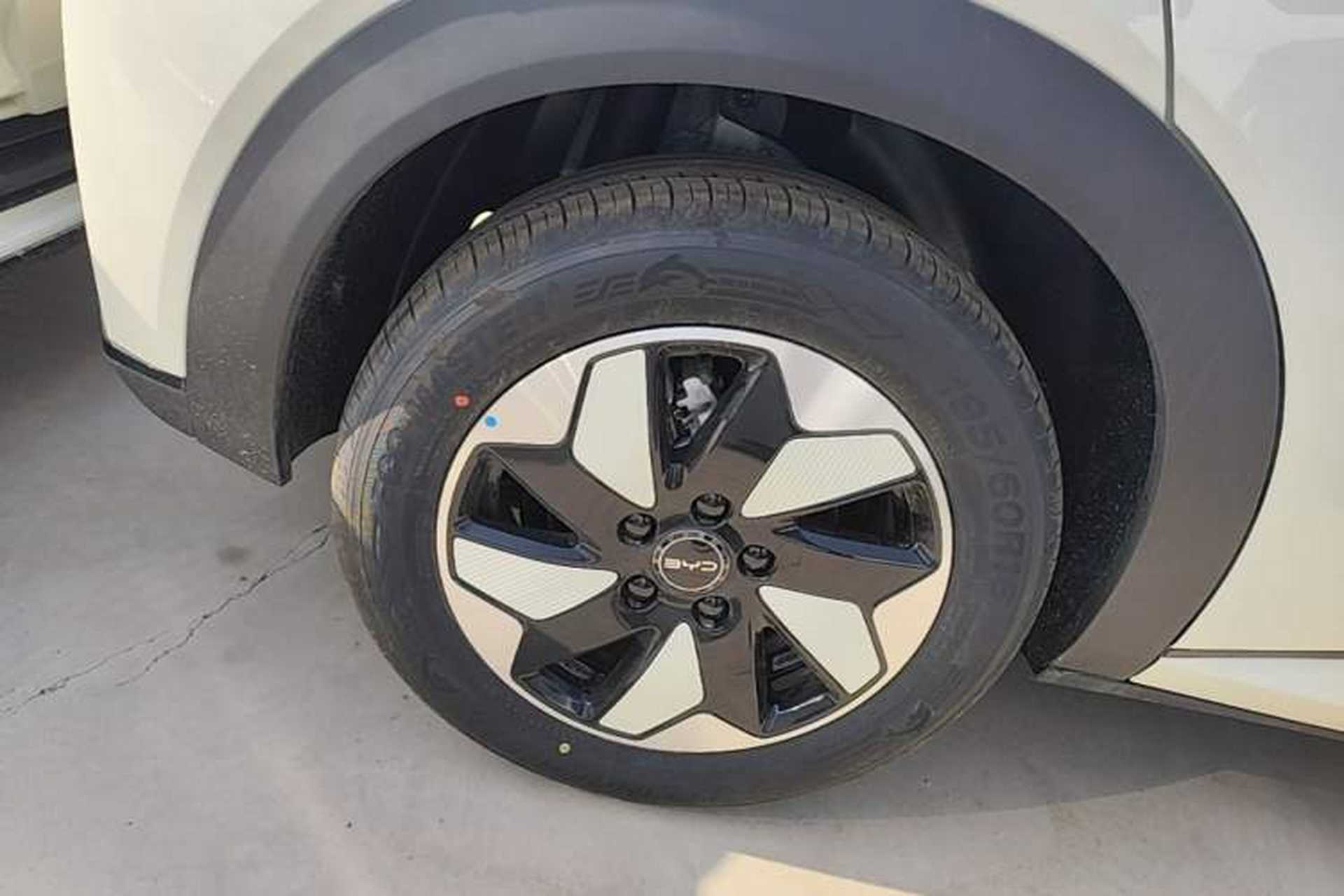 Used BYD Dolphin 2025 420km Free Edition Right Rear Wheel Hub