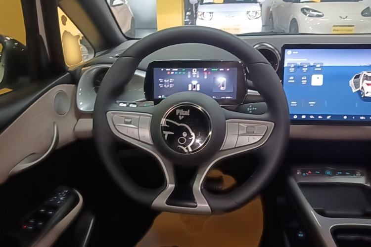 Used BYD Dolphin 2025 Smart Drive Version 420 km Freedom Edition Steering Wheel