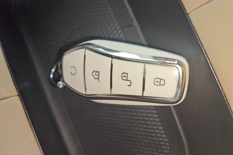 Used BYD Dolphin 2025 420km Free Edition Vehicle Key