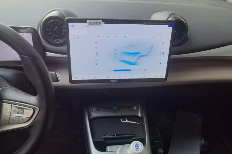 Used BYD Dolphin 2025 Smart Drive Version 420 km Freedom Edition Audio And AC Panel