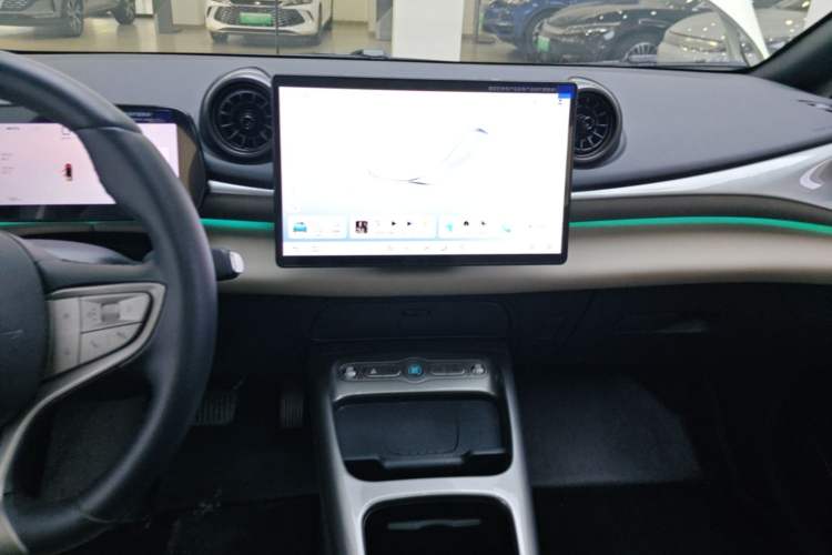 Used BYD Dolphin 2025 Intelligent Driving Version 410 km Fashion Edition Audio And AC Panel