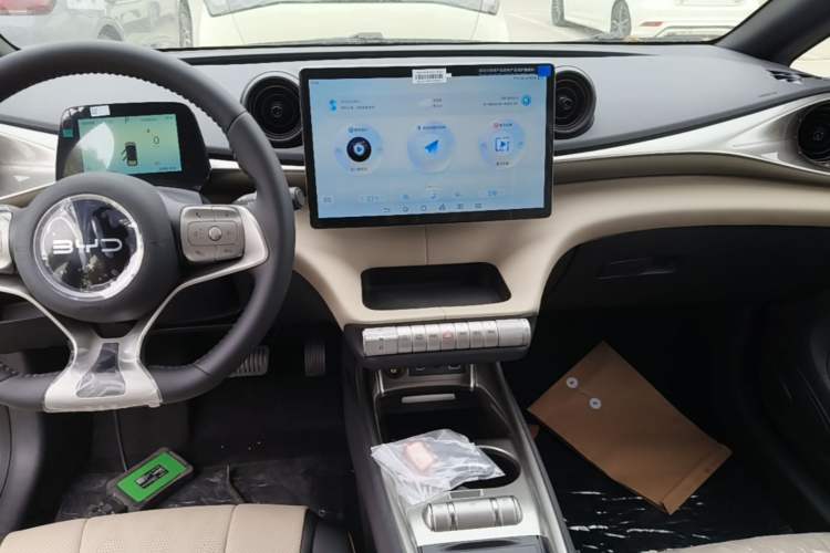 Used BYD Dolphin 2025 420km Free Edition Audio And AC Panel