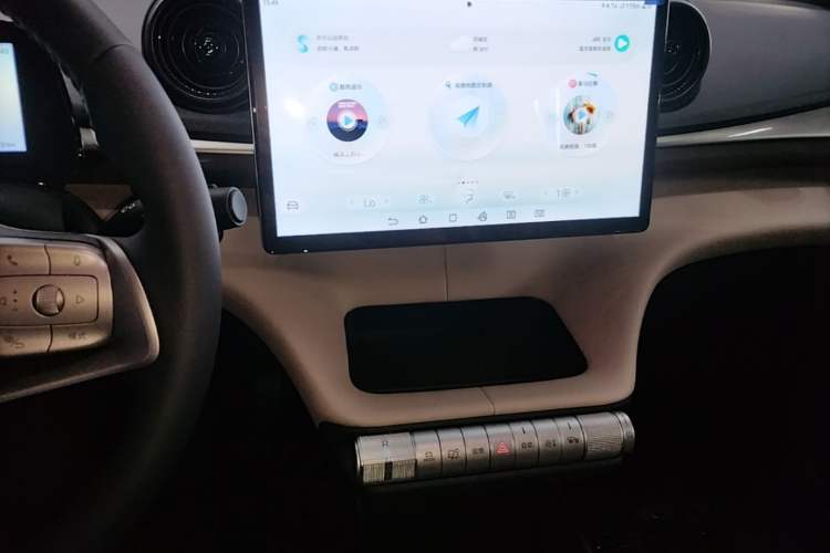 Used BYD Dolphin 2025 420km Free Edition Audio And AC Panel