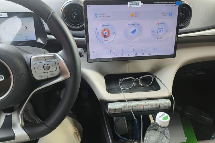 Used BYD Dolphin 2025 420km Free Edition Audio And AC Panel
