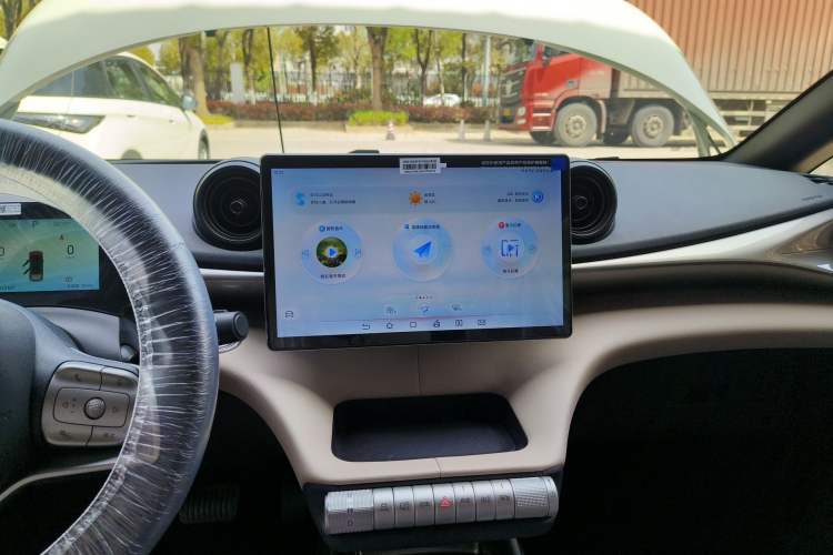 Used BYD Dolphin 2025 420km Free Edition Audio And AC Panel