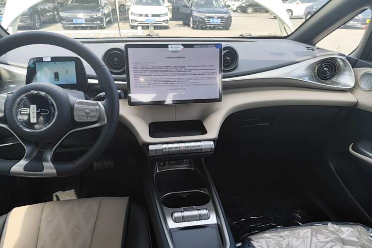 Used BYD Dolphin 2025 420km Free Edition Audio And AC Panel